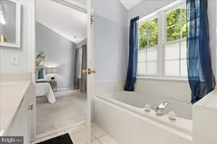 21 Cambridge Ct, Princeton, NJ 08540 - Photo 18