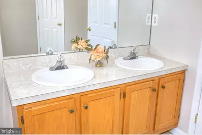 90 Nostrand Road, Hillsborough Township, NJ 08844 - Photo 28
