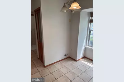 10 Lindsey Court, Franklin Park, NJ 08823 - Photo 6