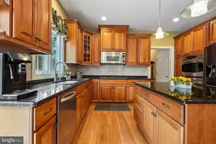 17 Burniston Ct, Hillsborough Township, NJ 08844 - Photo 16