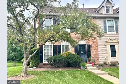 45 Townsend Court, Franklin Park, NJ 08823 - Photo 2