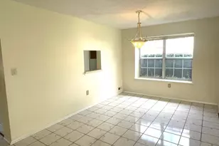 45 Townsend Ct, Franklin Park, NJ 08823 - Photo 6