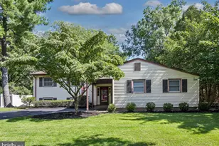 21 Heinrich Rd, Franklin Township, NJ 08873 - Photo 2