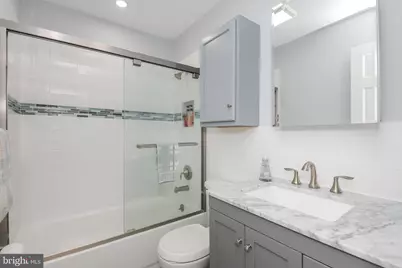 21 Heinrich Road, Franklin Township, NJ 08873 - Photo 8