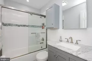 21 Heinrich Rd, Franklin Township, NJ 08873 - Photo 8