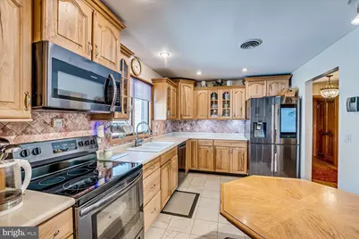 606 Knopf Street, Linden, NJ 07036 - Photo 2