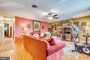 606 Knopf St, Linden, NJ 07036 - Photo 6