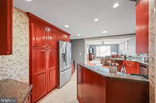 19 Berkeley Pl, Cranford Township, NJ 07016 - Photo 10