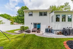 938 Cushing Pl, Plainfield, NJ 07062 - Photo 4