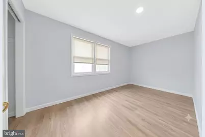 313 Livingston Street, Elizabethport, NJ 07206 - Photo 16