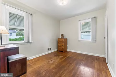 895 Apgar Terrace, Rahway, NJ 07065 - Photo 8