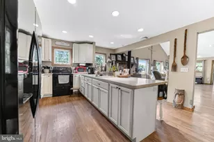2952 Hutchinson River Rd, Phillipsburg, NJ 08865 - Photo 12