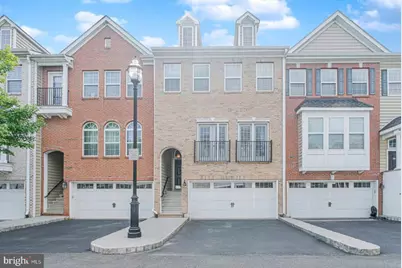 42 Creekside Court, Secaucus, NJ 07094 - Photo 1