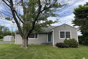 12 Lake Dr, Lambertville, NJ 08530 - Photo 1
