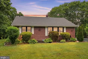 20 Poplar Rd, Ringoes, NJ 08551 - Photo 1