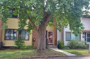 197 Canterbury Ct, Hightstown, NJ 08520 - Photo 1