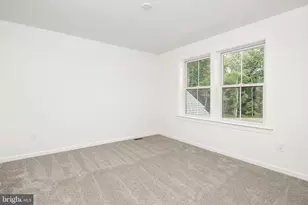 37 Kay Chiarello Wy, Hamilton Township, NJ 08690 - Photo 1