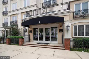 1 N Commerce Square, Robbinsville Township, NJ 08691 - Photo 1