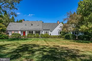 23 Meadow Ln, Pennington, NJ 08534 - Photo 1