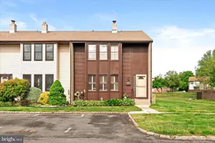 611 Greenwich Ct, East Windsor Township, NJ 08520 - Photo 1