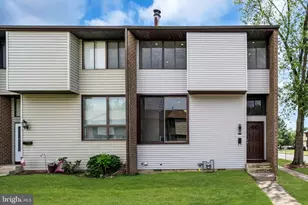 171 Hollingston Pl, East Windsor Township, NJ 08520 - Photo 1