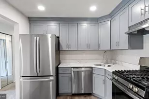 42 Mendrey Ct, Trenton, NJ 08648 - Photo 1