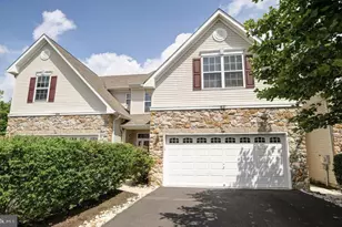 42 Haddon Ct, Pennington, NJ 08534 - Photo 1