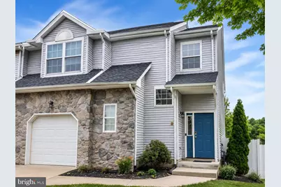 8 Bonnie Court, Lawrence Township, NJ 08648 - Photo 1