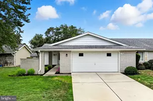 172 Warren Rd, Monroe Township, NJ 08831 - Photo 1