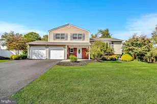 16 Barbara St, Kendall Park, NJ 08824 - Photo 1