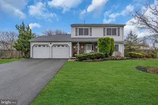 29 Liberty Dr, Dayton, NJ 08810 - Photo 1