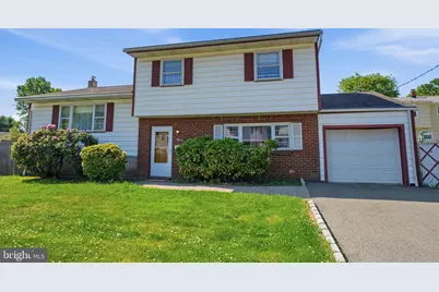 11 Reo Court, Colonia, NJ 07067 - Photo 1