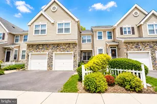 704 Dahlia Cir, Dayton, NJ 08810 - Photo 1