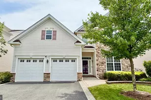 38 Inverness Dr, Kendall Park, NJ 08824 - Photo 1