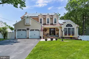 113 Toggle Rd, Manahawkin, NJ 08050 - Photo 1