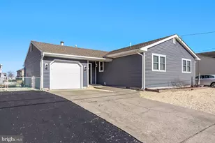 121 E Schuylkill Rd, Tuckerton, NJ 08087 - Photo 1