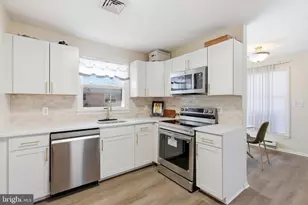 43 Magnolia Rd, Manahawkin, NJ 08050 - Photo 1