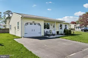 23 Chelsea Dr, Manchester Township, NJ 08759 - Photo 1