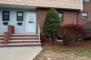 402 Windsor Ct, Hillsborough Township, NJ 08844 - Photo 1