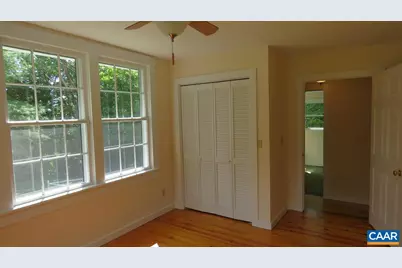 730 Canal St, Scottsville, VA 24590 - Photo 16