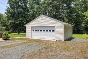 366 St Ivy Ave, Troy, VA 22974 - Photo 4