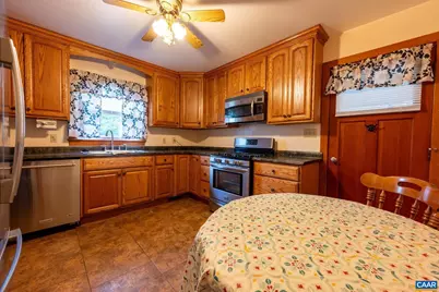 31 Wesley St, Stanardsville, VA 22973 - Photo 10