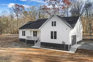 2192 Horseshoe Farm Rd, Louisa, VA 23093 - Photo 2