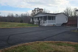 912 Hunters Lodge Rd, Troy, VA 22974 - Photo 2