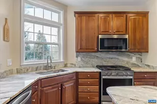 39 Lakeview Ct, Zion Crossroads, VA 22942 - Photo 22