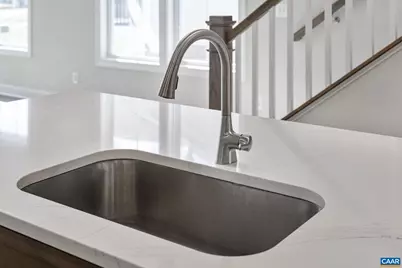 385 Bayberry Ln, Gordonsville, VA 22942 - Photo 10