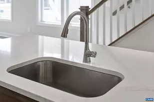 385 Bayberry Ln, Zion Crossroads, VA 22942 - Photo 10