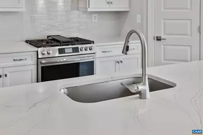 385 Bayberry Ln, Gordonsville, VA 22942 - Photo 8