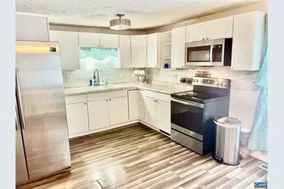 215 Heights Hill Rd, Barboursville, VA 22923 - Photo 2