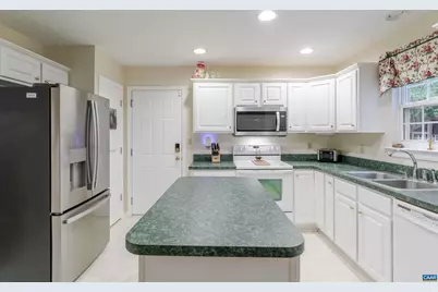 240 Oakmont Dr, Gordonsville, VA 22942 - Photo 10